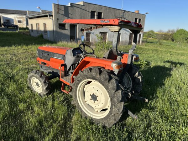KUBOTA GL321 stříška 4x4 2374mth - Image 3