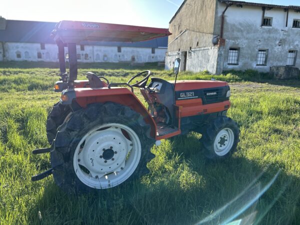 KUBOTA GL321 stříška 4x4 2374mth - Image 4