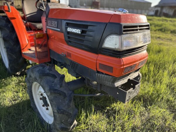 KUBOTA GL321 stříška 4x4 2374mth - Image 5