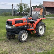 KUBOTA KL23 4x4 servo (594mth)