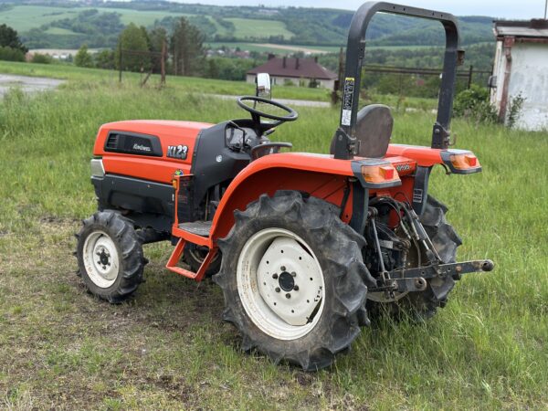 KUBOTA KL23 4x4 servo (594mth) - Image 2