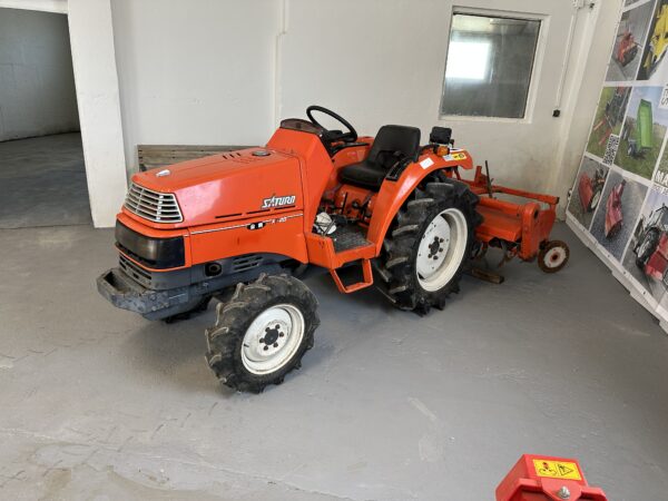 KUBOTA X20 (X-20) s rotavatorem 801MTH