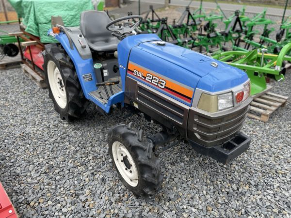 2001 ISEKI TF223F 4x4 servo