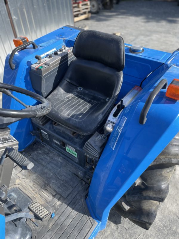 1987 ISEKI TA275 4x4 servo stříška - Image 5