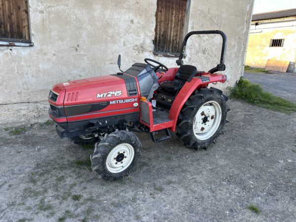 MITSUBISHI MT245 769mth 4x4 servo