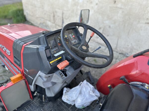 MITSUBISHI MT245 769mth 4x4 servo - Image 4