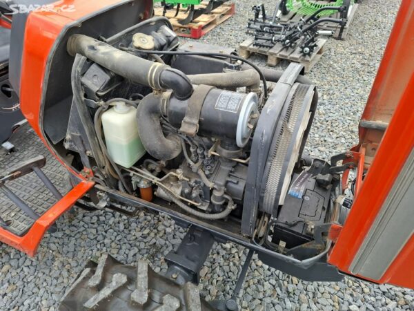 Kubota ASTE A-17 diesel 4x4 863mth - Image 9