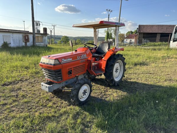 KUBOTA L1-235D 4x4 1683mth