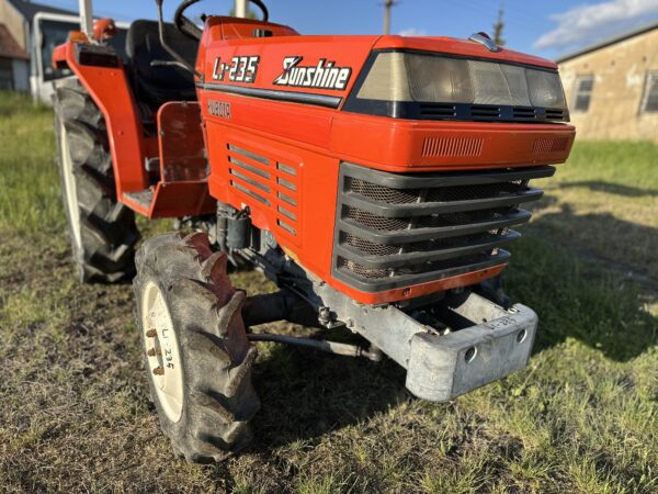 KUBOTA L1-235D 4x4 1683mth - Image 4
